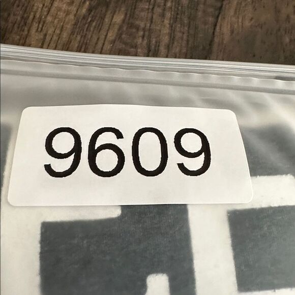 EUC Gildan Unisex Gray Graphic Cozumel T-Shirt - Size Small - Picture 6 of 6